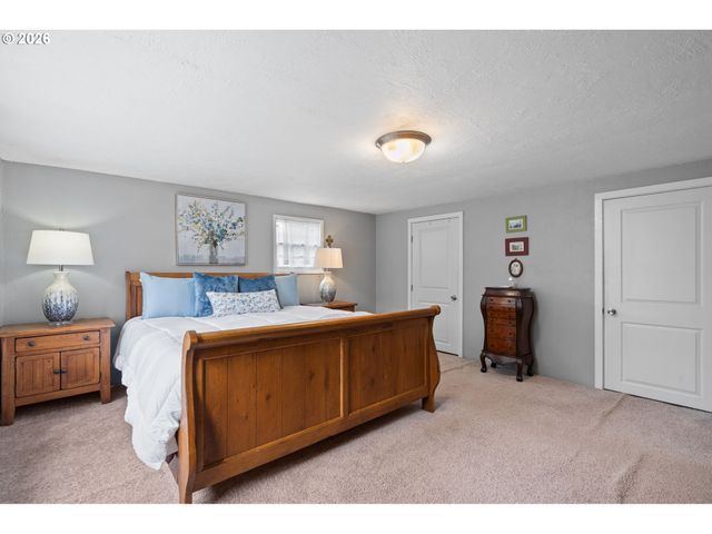 705 Nw 41ST St, Vancouver, WA 98660