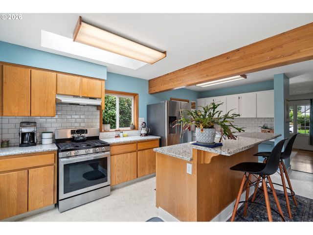 705 Nw 41ST St, Vancouver, WA 98660