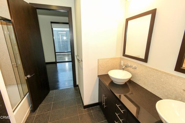 655 S Hope Street 1507, Los Angeles, CA 90017