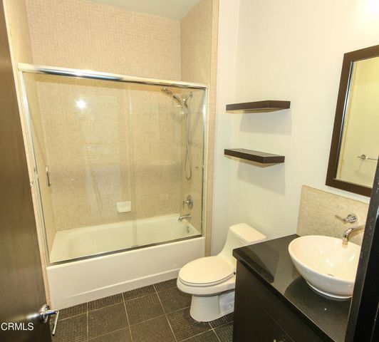 655 S Hope Street 1507, Los Angeles, CA 90017