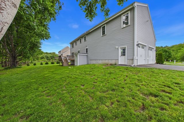 3 Crystal Spring Rd, Mattapoisett, MA 02739