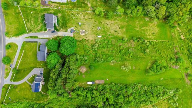 3 Crystal Spring Rd, Mattapoisett, MA 02739