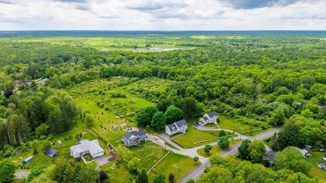 3 Crystal Spring Rd, Mattapoisett, MA 02739