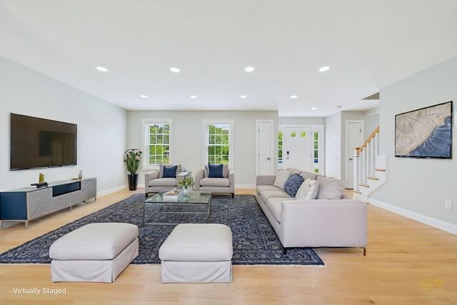 3 Crystal Spring Rd, Mattapoisett, MA 02739