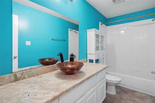 14911 Oxford Way, Houston, TX 77069