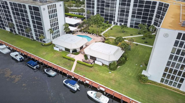 1627 Riverview Road 110, Deerfield Beach, FL 33441