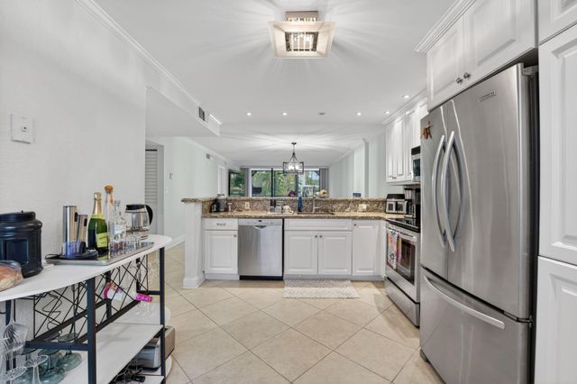 1627 Riverview Road 110, Deerfield Beach, FL 33441