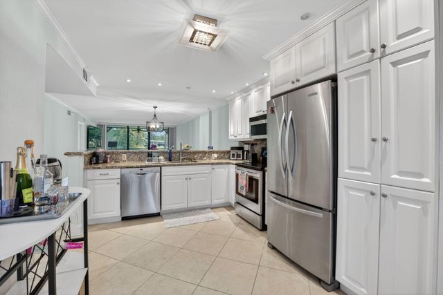 1627 Riverview Road 110, Deerfield Beach, FL 33441