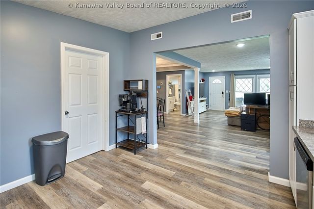 206 Kentucky Avenue, St Albans, WV 25177