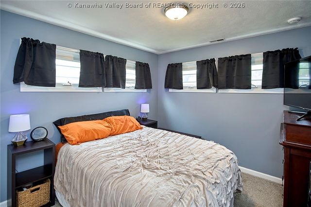 206 Kentucky Avenue, St Albans, WV 25177