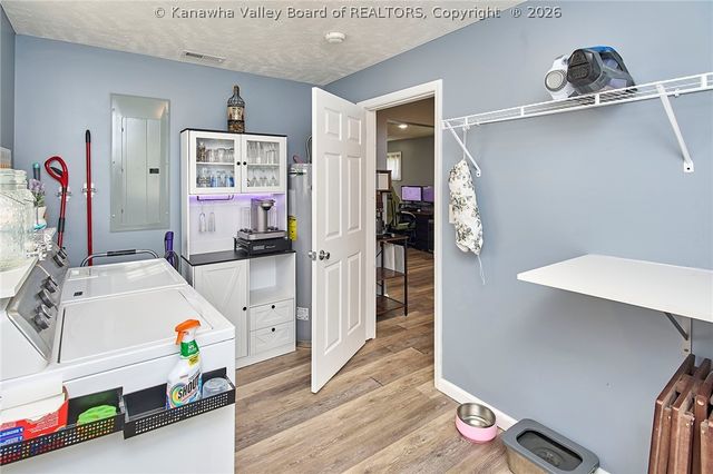 206 Kentucky Avenue, St Albans, WV 25177