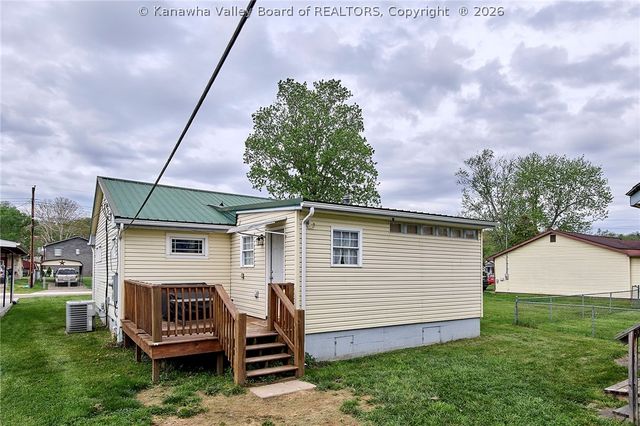 206 Kentucky Avenue, St Albans, WV 25177