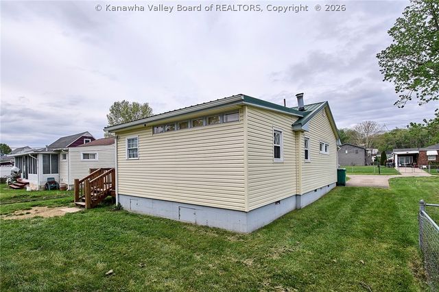 206 Kentucky Avenue, St Albans, WV 25177