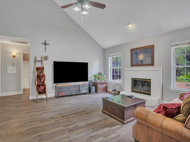 15067 Meadow Ridge Court, Nevada, TX 75173