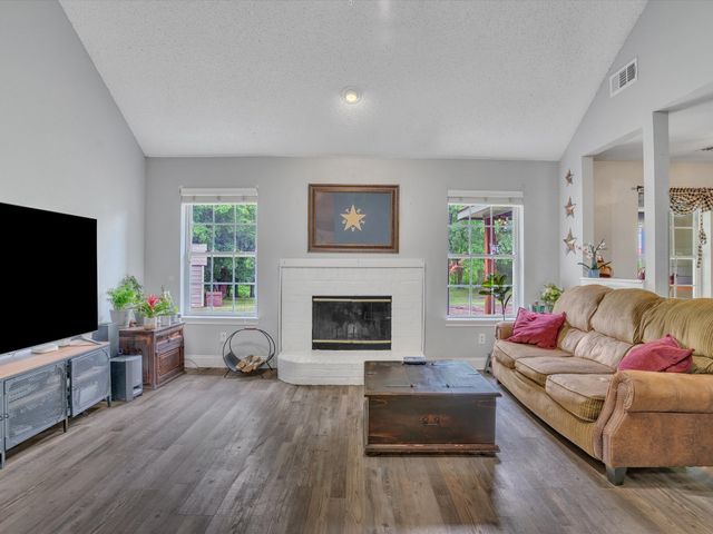 15067 Meadow Ridge Court, Nevada, TX 75173