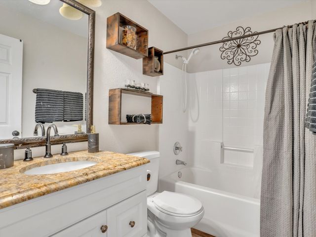 15067 Meadow Ridge Court, Nevada, TX 75173