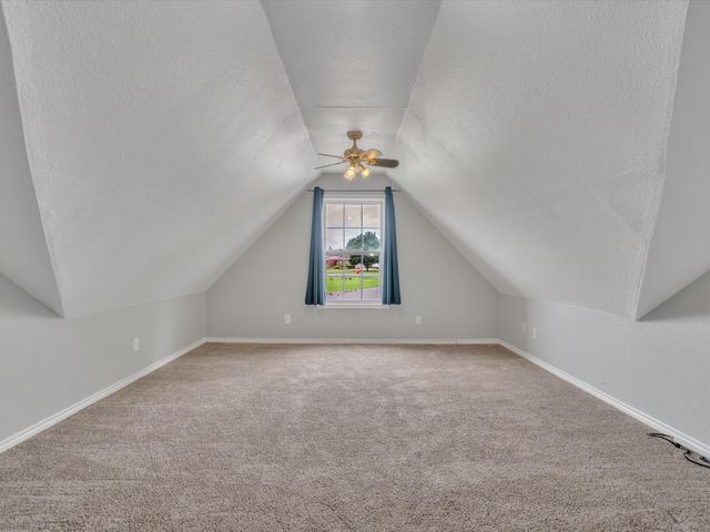 15067 Meadow Ridge Court, Nevada, TX 75173