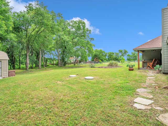 15067 Meadow Ridge Court, Nevada, TX 75173