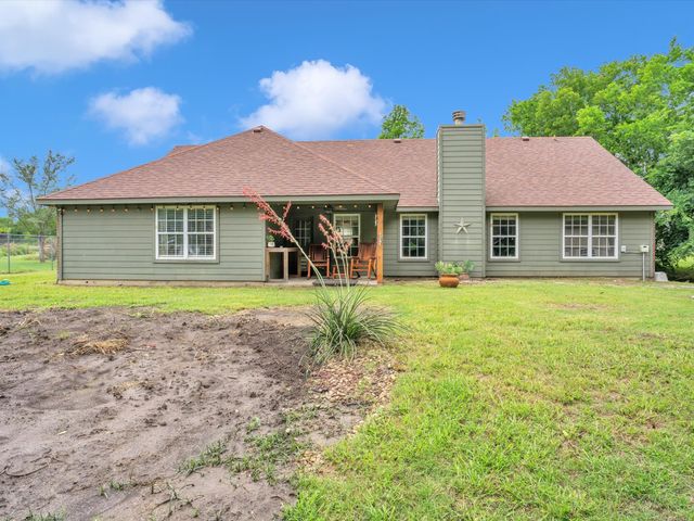 15067 Meadow Ridge Court, Nevada, TX 75173