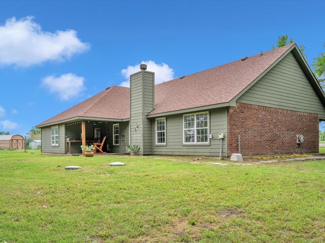 15067 Meadow Ridge Court, Nevada, TX 75173