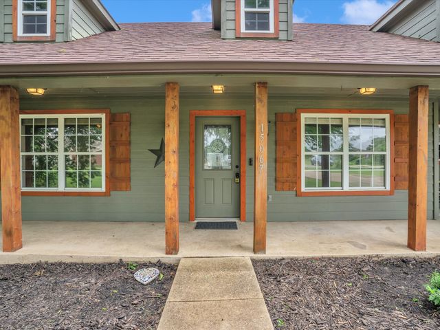 15067 Meadow Ridge Court, Nevada, TX 75173