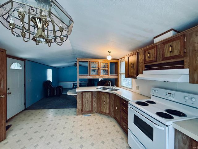 6798 E Rest-A-While Lane, Monticello, IN 47960