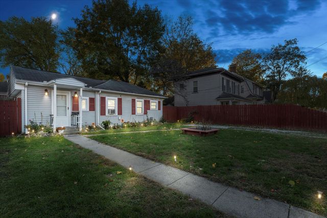 401 W Third Street, Buchanan City, MI 49107