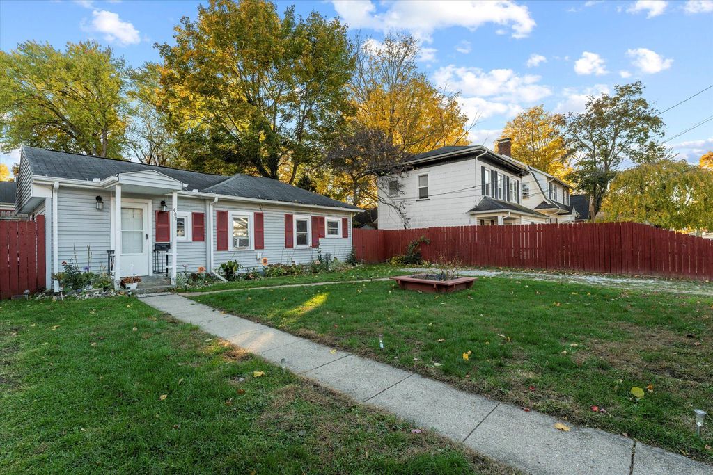 401 W Third Street, Buchanan City, MI 49107