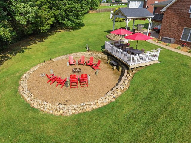 221 Allen Dr, Greenbrier, TN 37073
