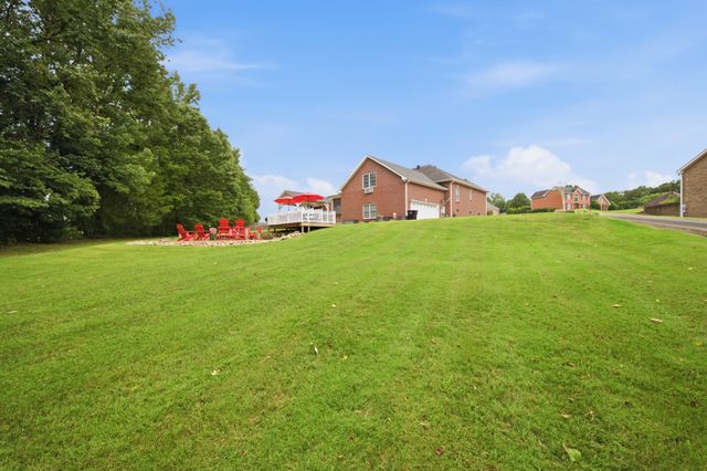 221 Allen Dr, Greenbrier, TN 37073