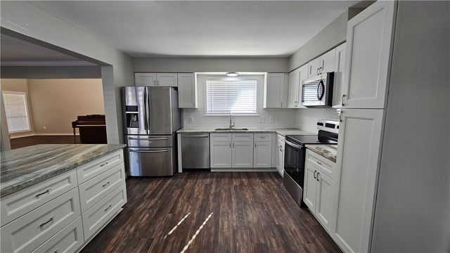 2438 Scotch Moss Dr, Corpus Christi, TX 78414