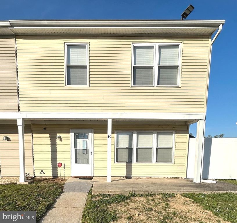 19 LAMONT CT, Sicklerville, NJ 08081