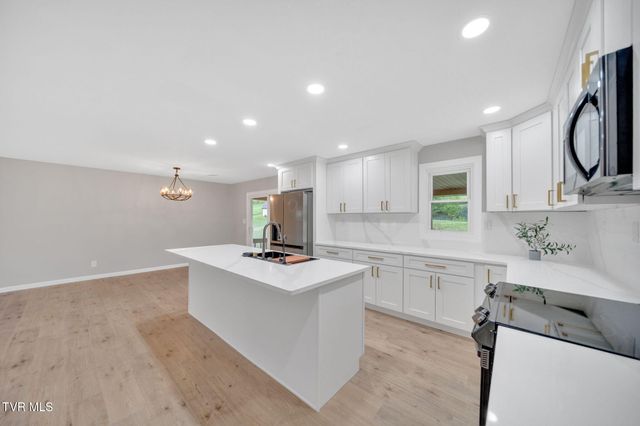 431 West Valley Drive, Kingsport, TN 37664