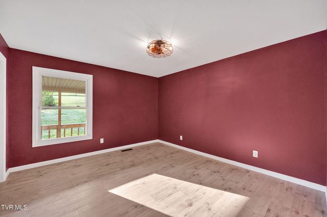 431 West Valley Drive, Kingsport, TN 37664