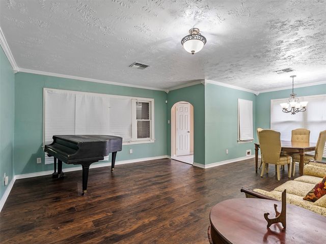 5108 Avenue L Street, Galveston, TX 77551