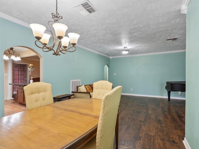 5108 Avenue L Street, Galveston, TX 77551