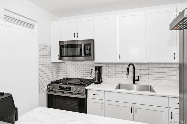 61 Adams 2A, Central Islip, NY 11722