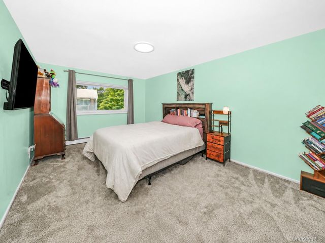 61 Adams 2A, Central Islip, NY 11722