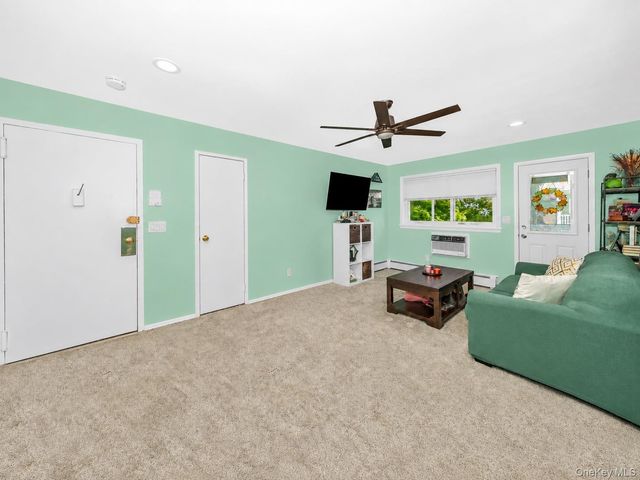 61 Adams 2A, Central Islip, NY 11722