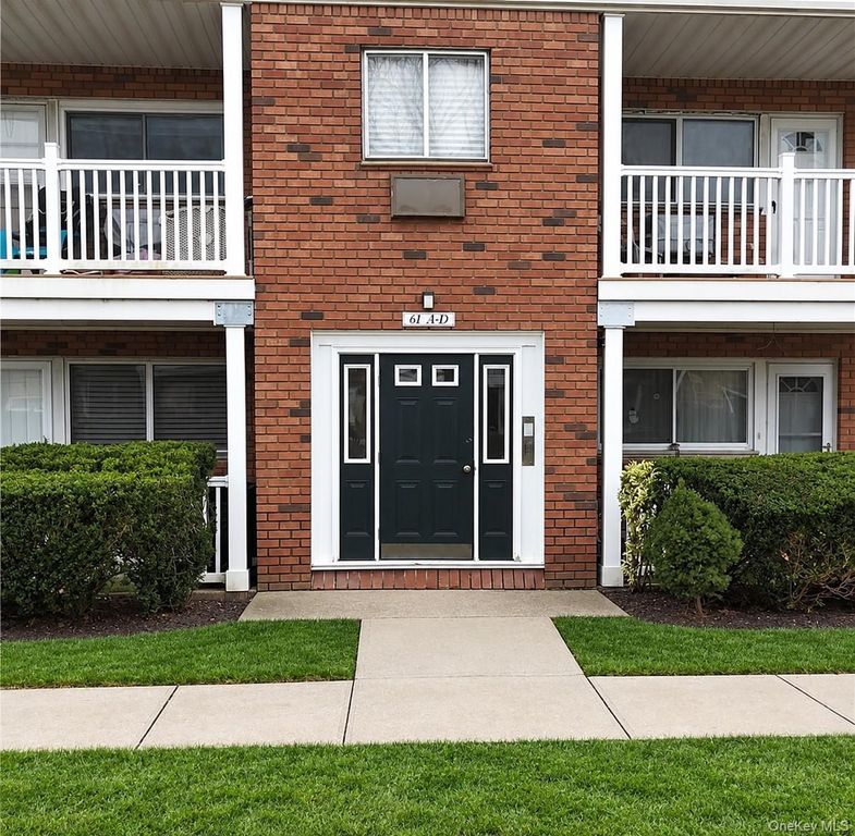 61 Adams 2A, Central Islip, NY 11722 — photo 2