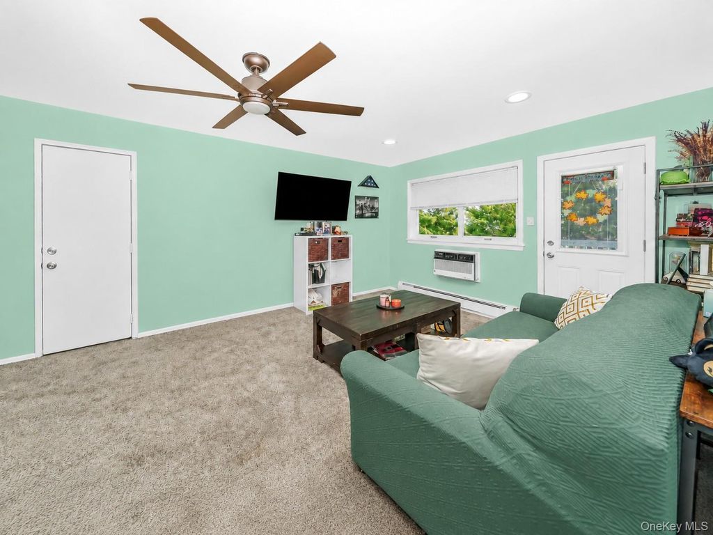 61 Adams 2A, Central Islip, NY 11722 — photo 5