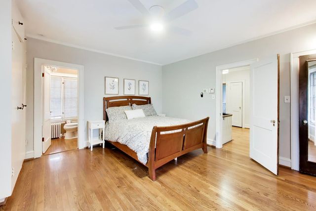 10041 S Hoyne Avenue, Chicago, IL 60643