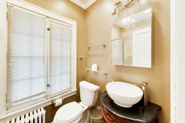 10041 S Hoyne Avenue, Chicago, IL 60643
