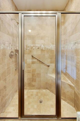 10041 S Hoyne Avenue, Chicago, IL 60643