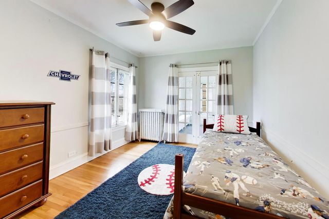 10041 S Hoyne Avenue, Chicago, IL 60643