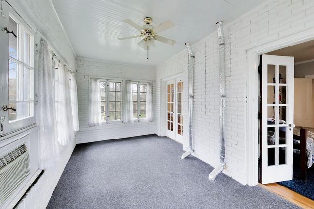 10041 S Hoyne Avenue, Chicago, IL 60643
