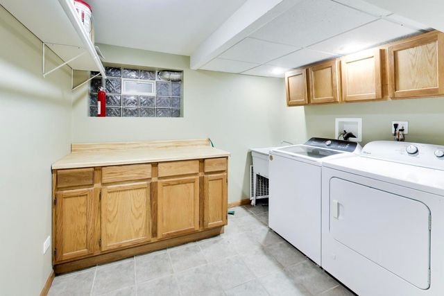 10041 S Hoyne Avenue, Chicago, IL 60643