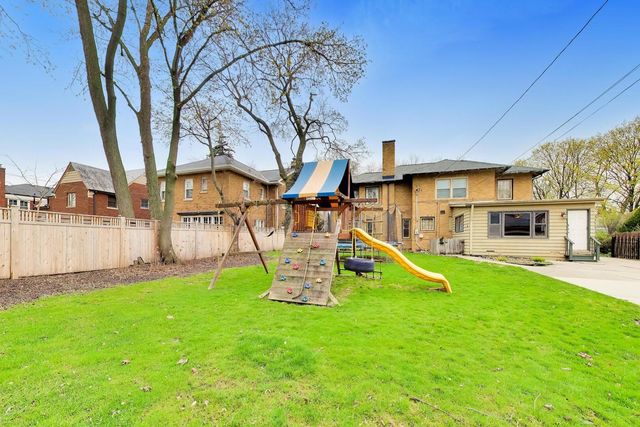 10041 S Hoyne Avenue, Chicago, IL 60643