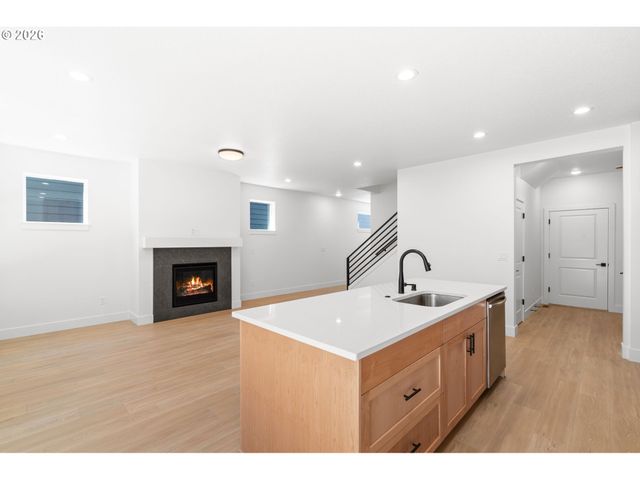 821 Nw 175TH Way, Ridgefield, WA 98642