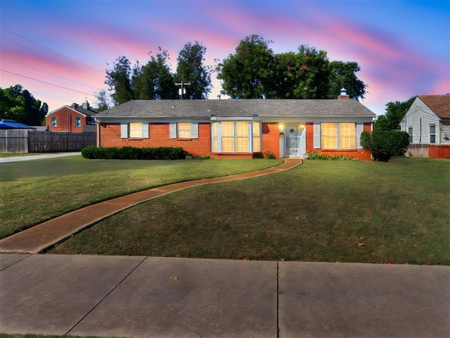 804 S 12th Street, Chickasha, OK 73018